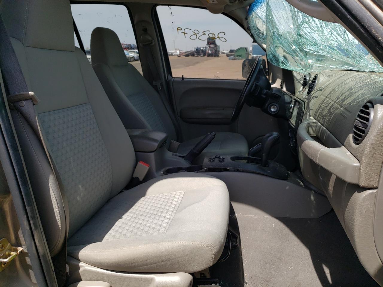 Photo 5 from auction – 2007 JEEP LIBERTY SP with VIN 1J4GL48K87W672327