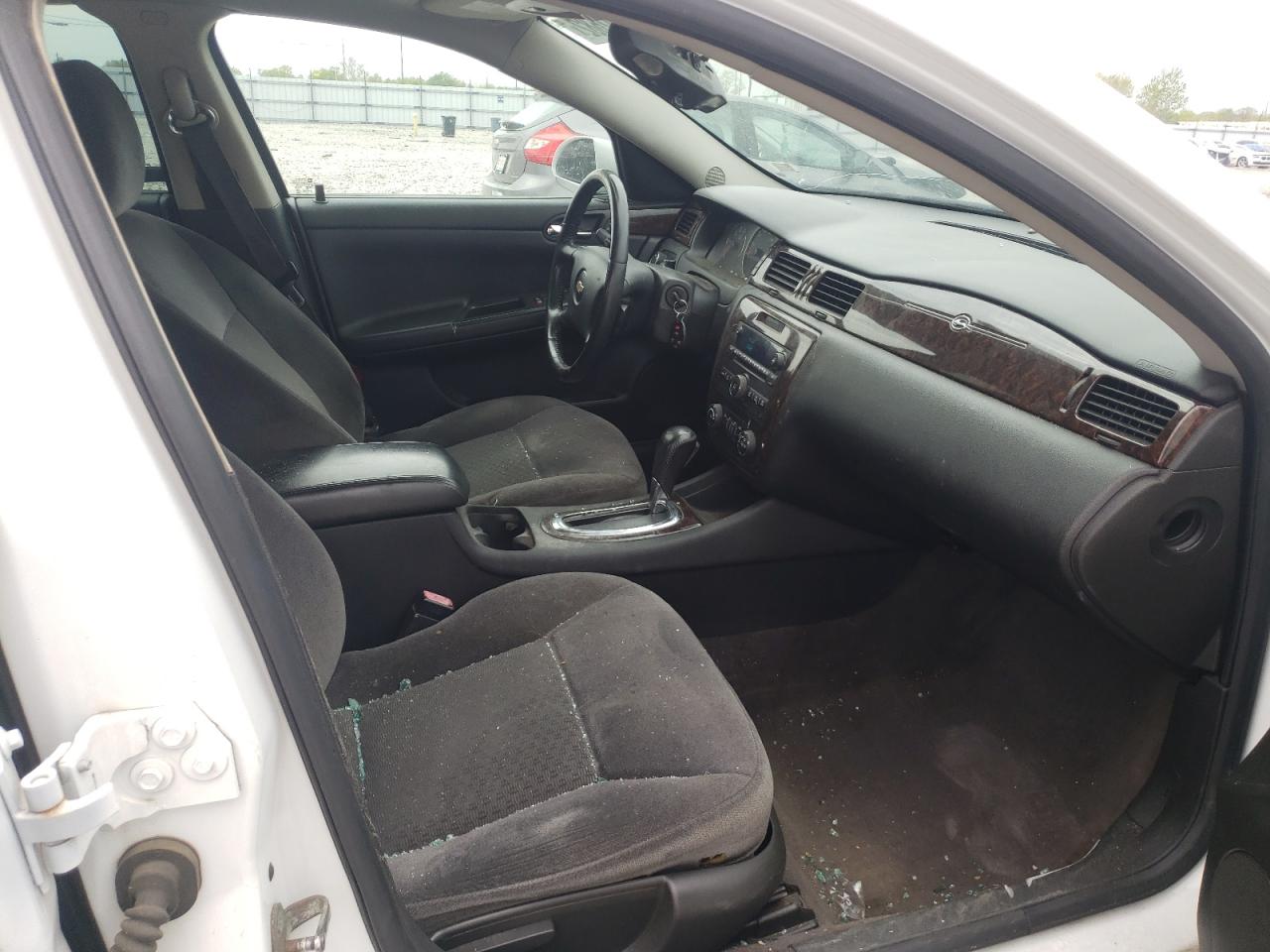 Photo 5 from auction – 2014 CHEVROLET IMPALA LIM with VIN 2G1WB5E35E1150145