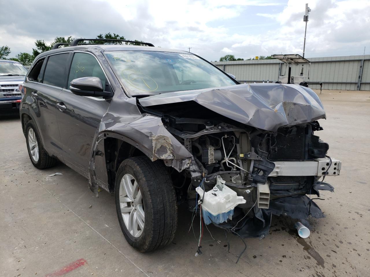 TOYOTA HIGHLANDER 2014 with VIN 5TDZKRFH3ES015941 - Photo from auction