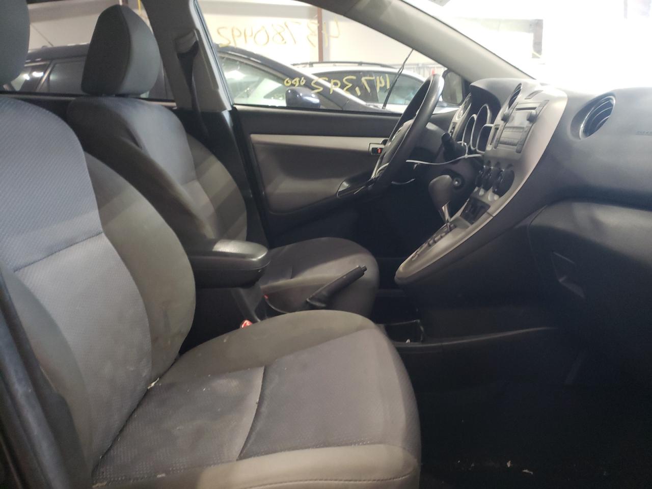 Photo 5 from auction – 2009 TOYOTA MATRIX with VIN 2T1KU40E89C032584