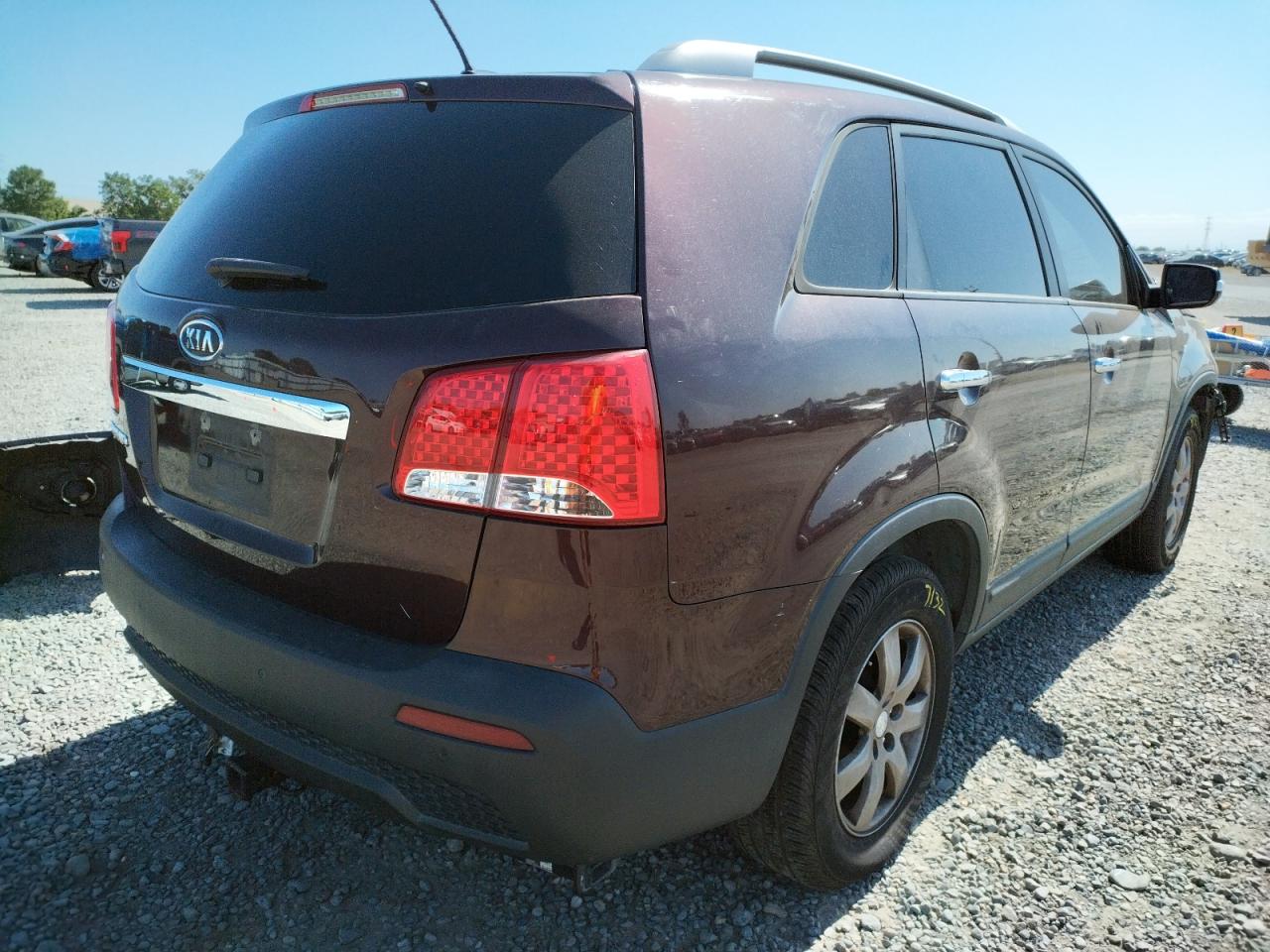 Photo 4 from auction – 2011 KIA SORENTO BA with VIN 5XYKT4A17BG052172