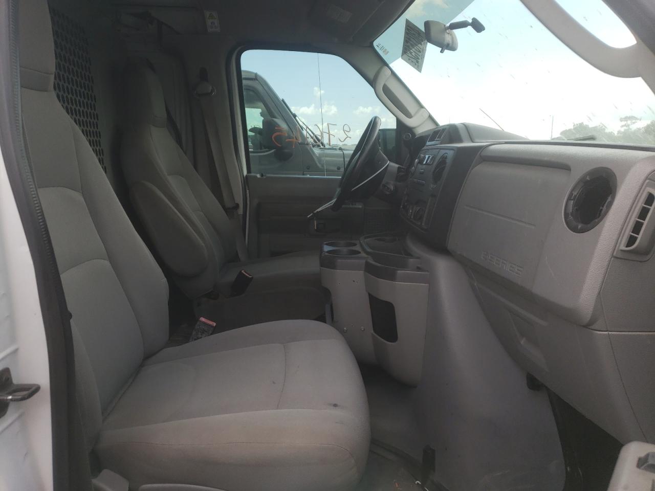 Photo 5 from auction – 2010 FORD ECONOLINE with VIN 1FTNE2EWXADA29824