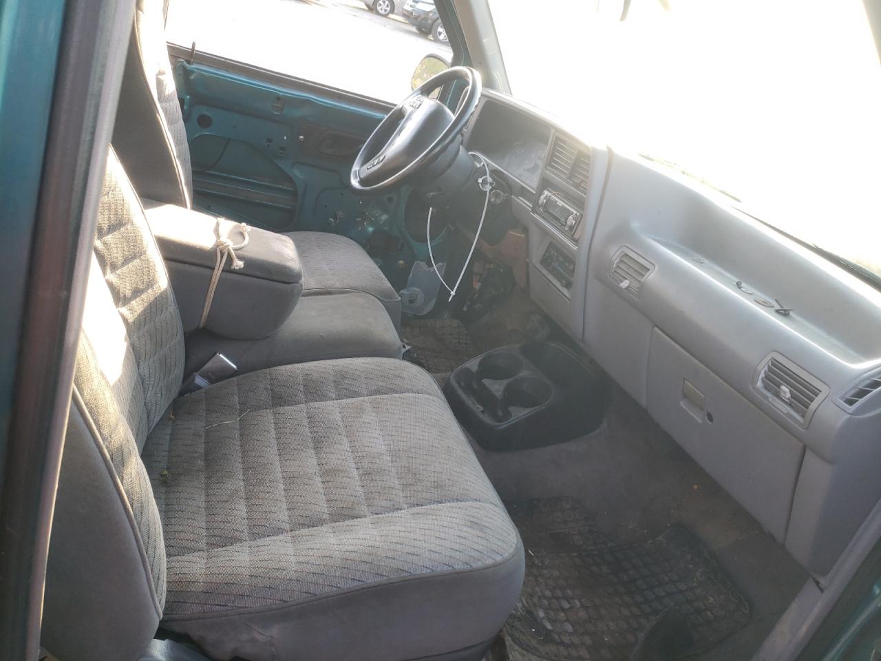 Photo 5 from auction – 1993 FORD RANGER SUP with VIN 1FTCR14X9PPB75302