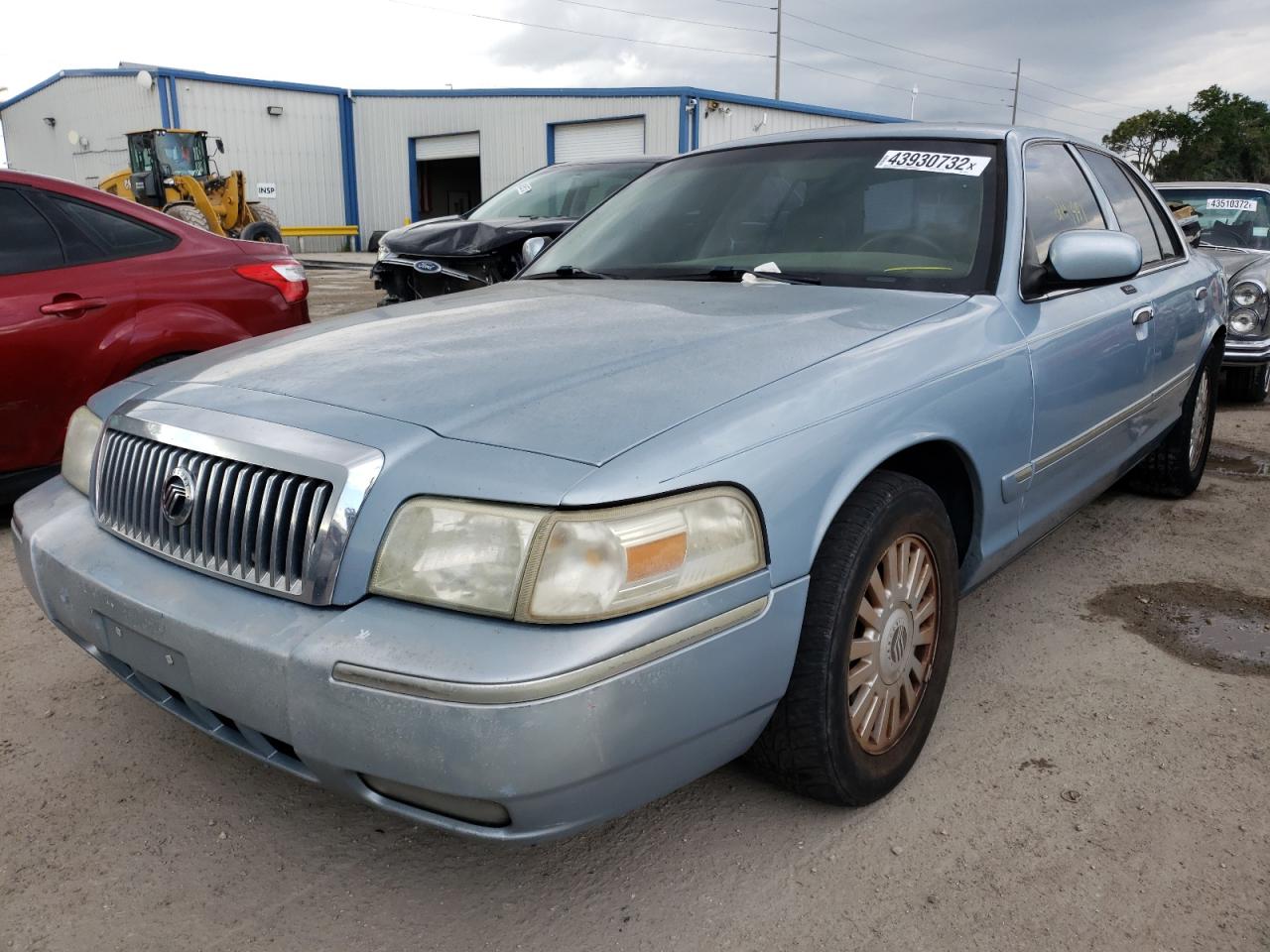 Photo 2 from auction – 2007 MERCURY GRAND MARQ with VIN 2MEFM75V07X614343