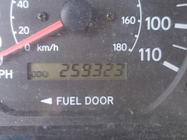 Photo 8 from auction – 2000 TOYOTA SIENNA LE with VIN 4T3ZF13C3YU272888