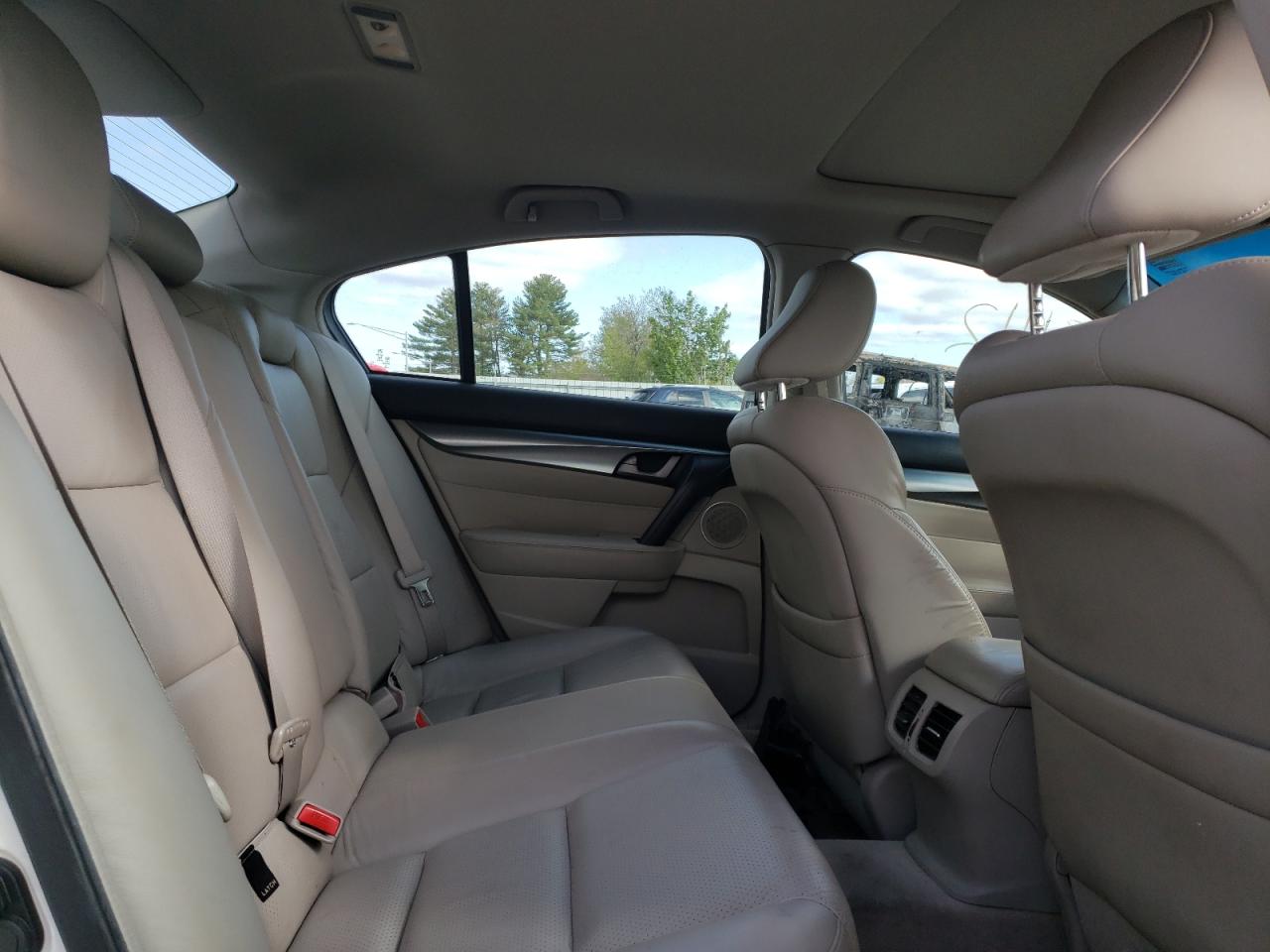 Photo 6 from auction – 2011 ACURA TL with VIN 19UUA8F55BA000400