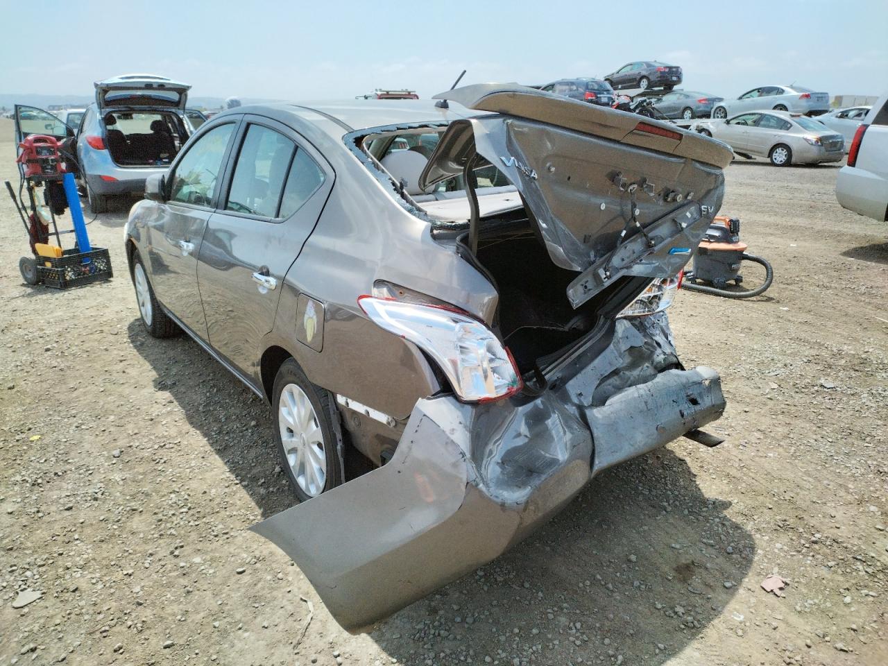 Photo 3 from auction – 2013 NISSAN VERSA S with VIN 3N1CN7AP6DL888431