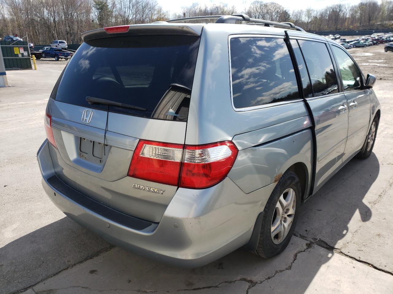 Photo 4 from auction – 2005 HONDA ODYSSEY with VIN 5FNRL38715B112686