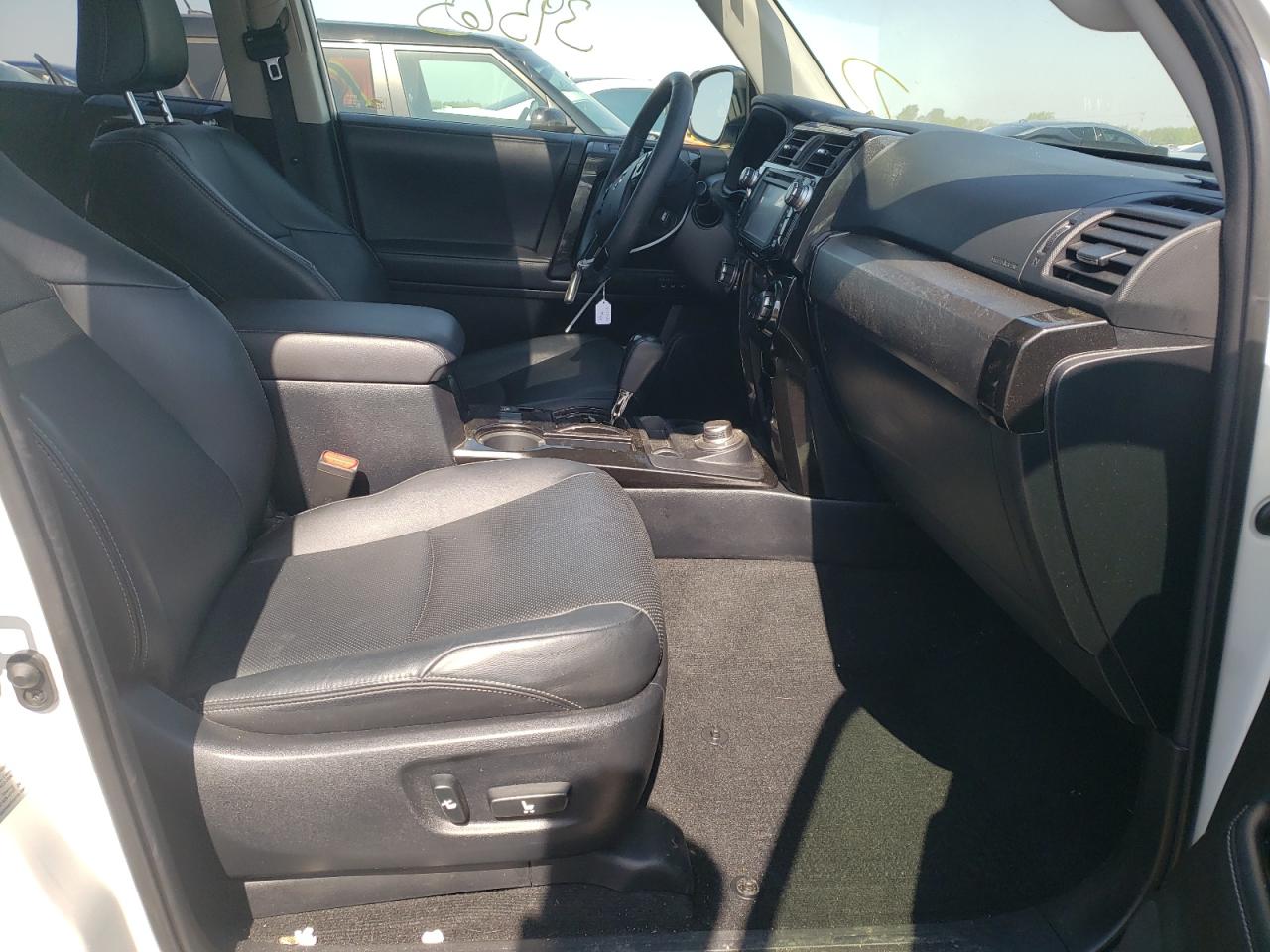 Photo 5 from auction – 2019 TOYOTA 4RUNNER SR with VIN JTEBU5JR6K5735879