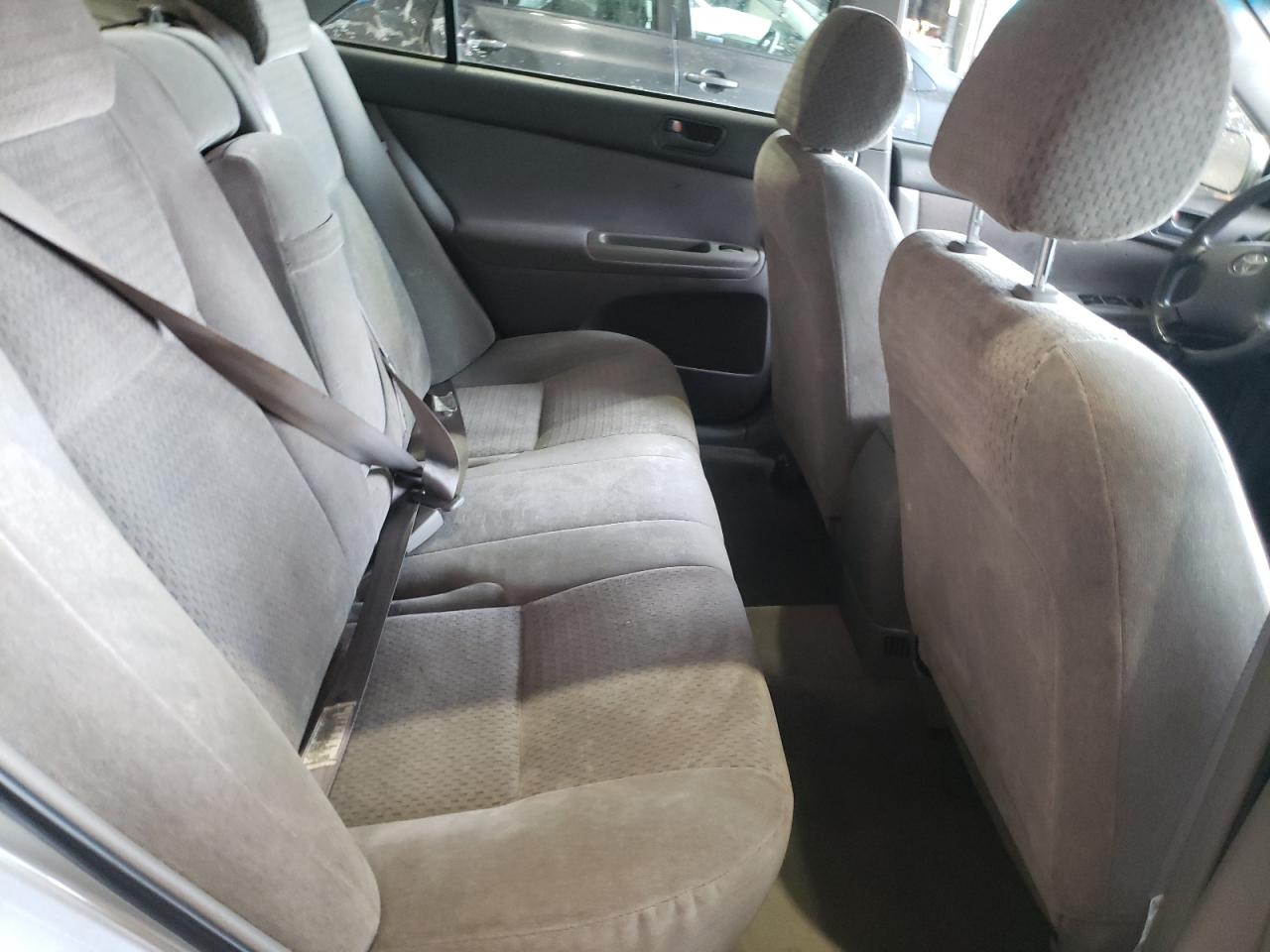 Photo 6 from auction – 2002 TOYOTA CAMRY LE with VIN 4T1BE32K92U085499