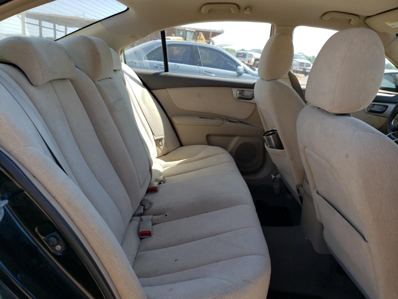 Photo 6 from auction – 2008 KIA OPTIMA LX with VIN KNAGE123085243526