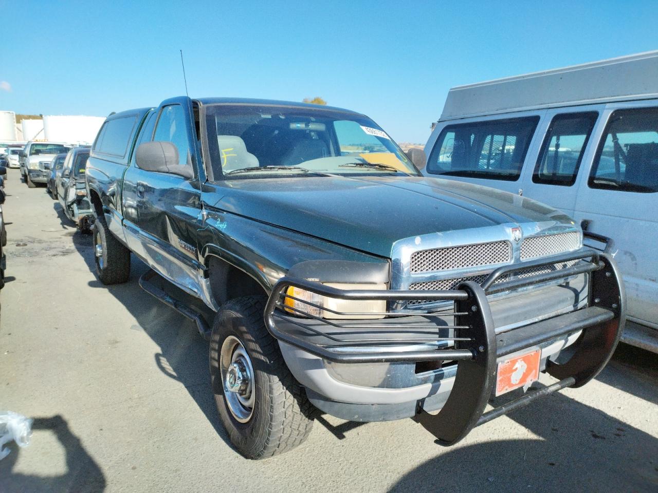 DODGE RAM 2500 2001 with VIN 3B7KF23751G737395 - Photo from auction