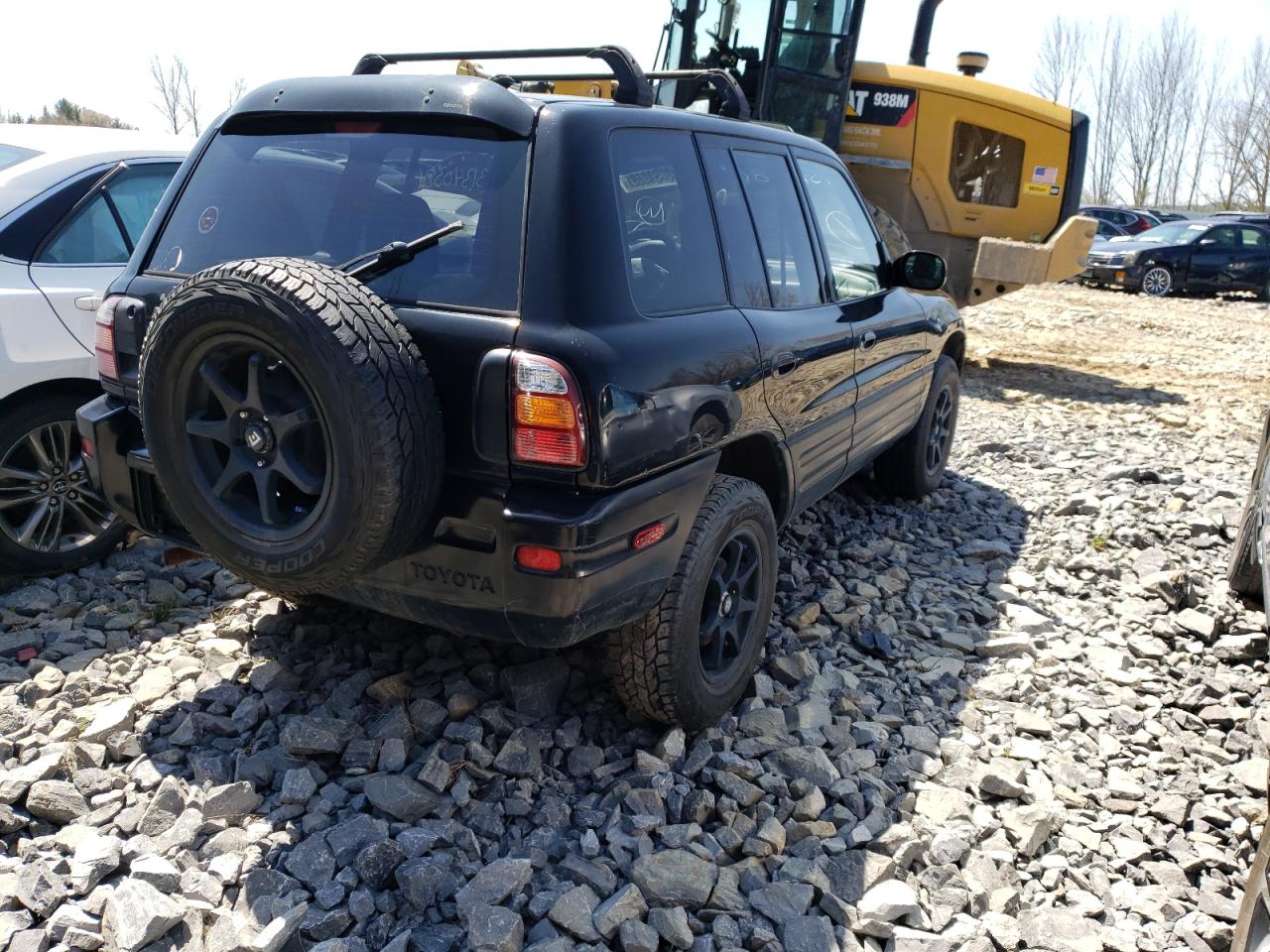 Photo 4 from auction – 2000 TOYOTA RAV4 with VIN JT3HP10V5Y7160768