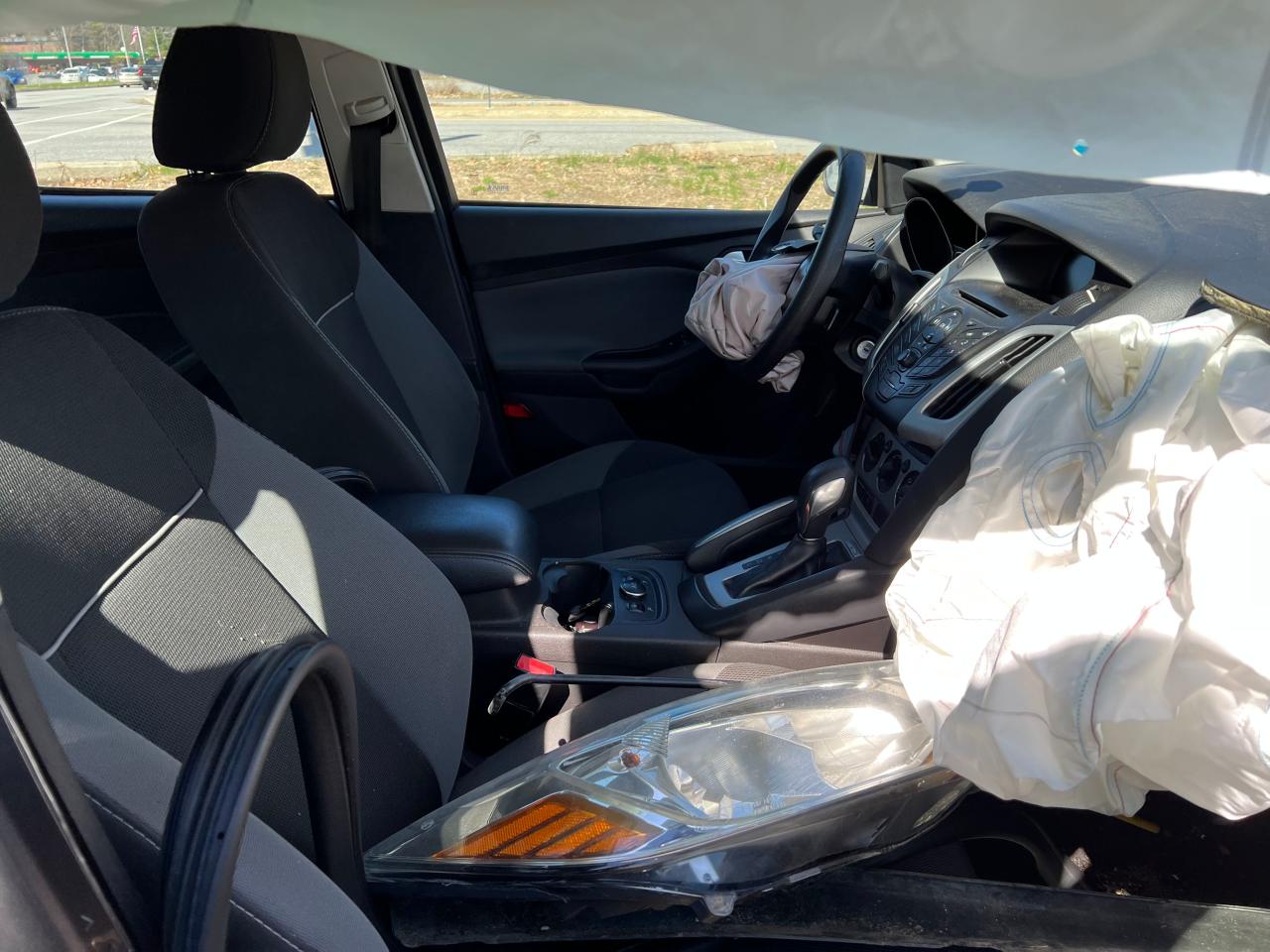 Photo 5 from auction – 2013 FORD FOCUS SE with VIN 1FADP3F21DL367880
