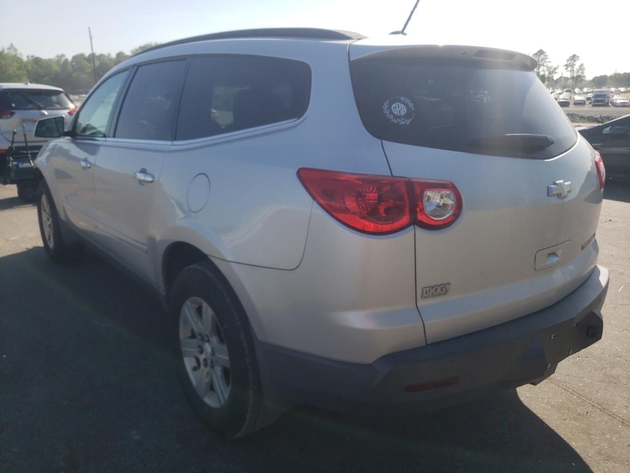Photo 3 from auction – 2011 CHEVROLET TRAVERSE L with VIN 1GNKRGED6BJ301430