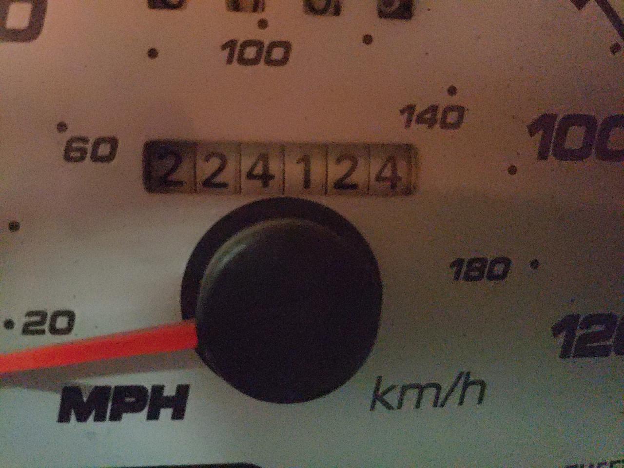 Photo 8 from auction – 2002 FORD EXPLORER S with VIN 1FMZU67E72UC04608