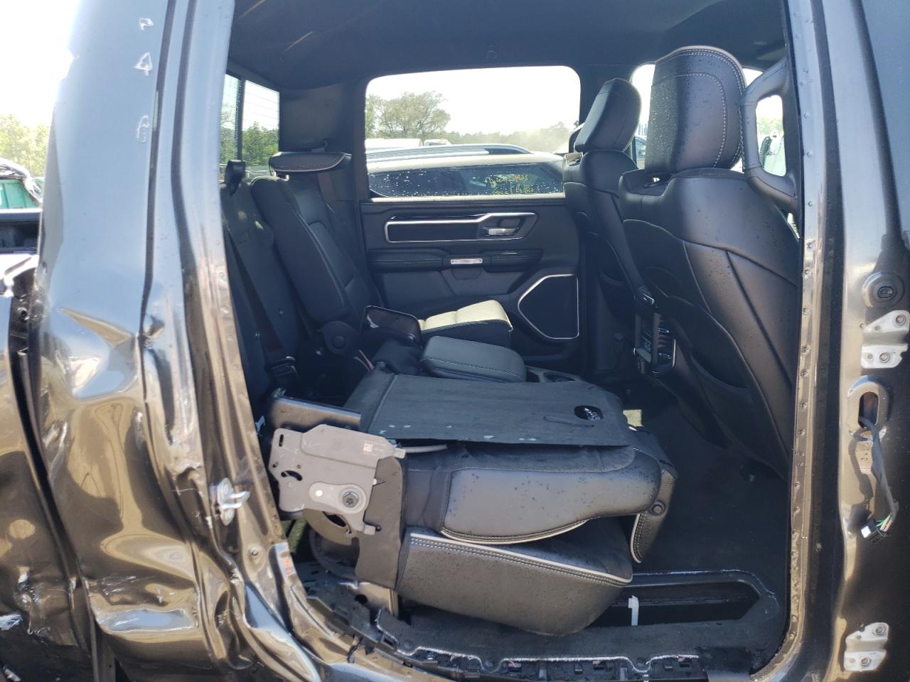 Photo 6 from auction – 2022 RAM 1500 LARAM with VIN 1C6SRFJM2NN100301