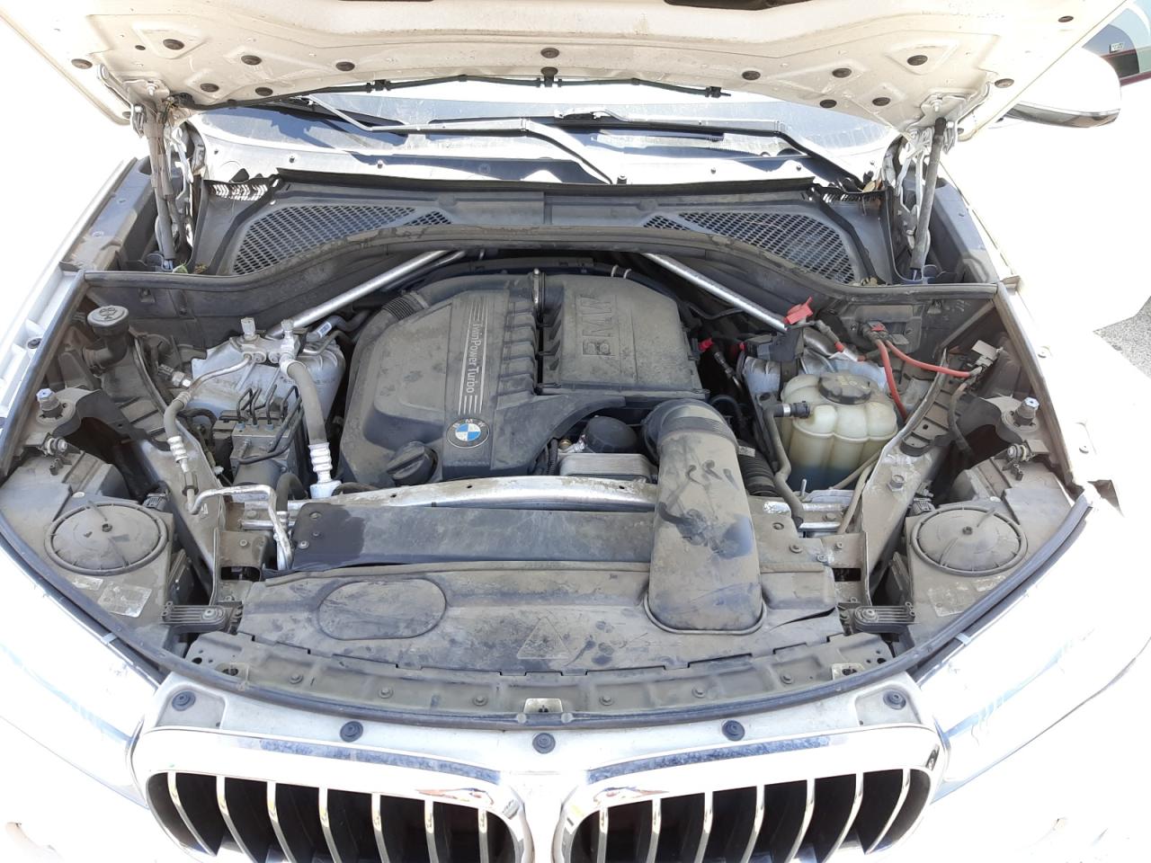 Photo 7 from auction – 2017 BMW X5 SDRIVE3 with VIN 5UXKR2C5XH0U18643