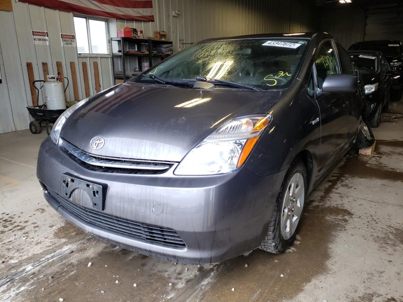 Photo 2 from auction – 2008 TOYOTA PRIUS with VIN JTDKB20U083401382