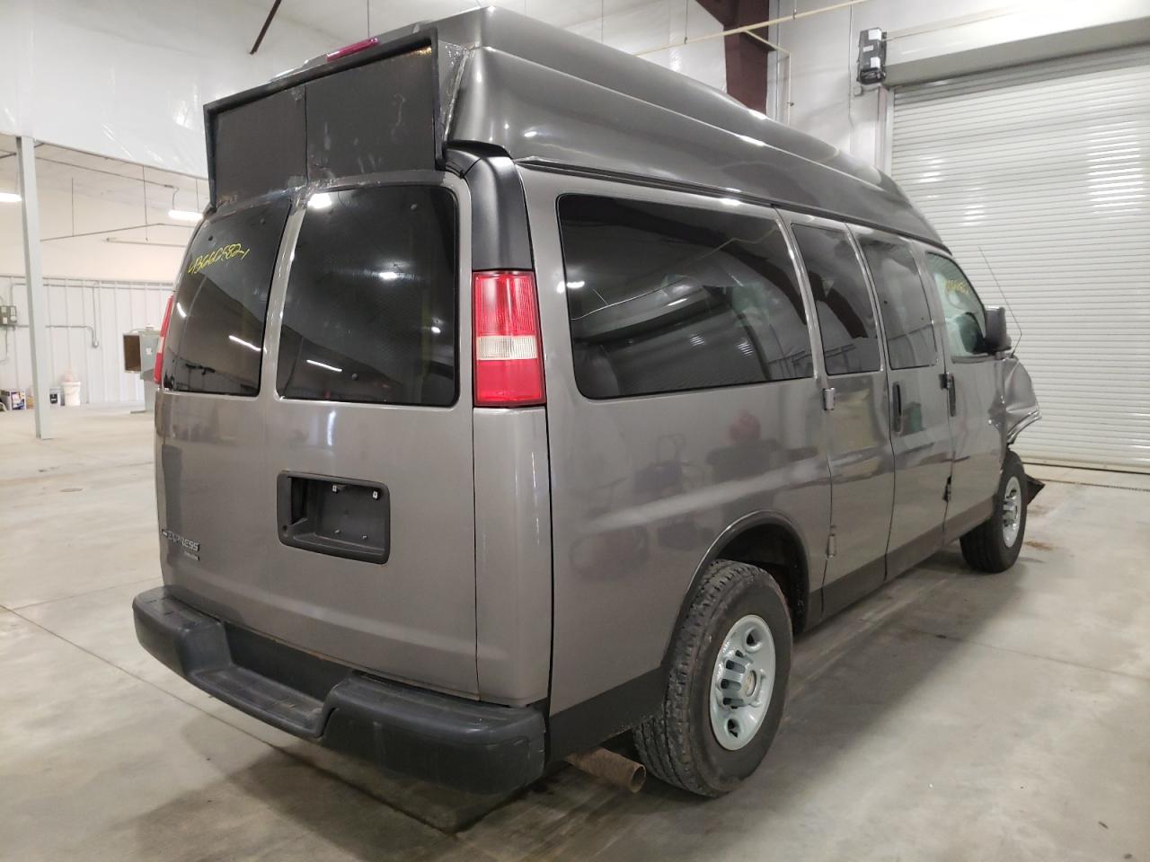 Photo 4 from auction – 2012 CHEVROLET EXPRESS G2 with VIN 1GNWGPFA5C1200389