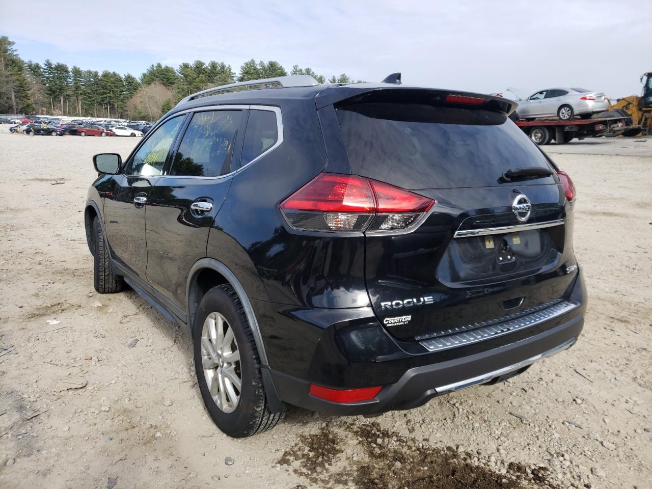 Photo 3 from auction – 2017 NISSAN ROGUE S with VIN KNMAT2MV4HP613125