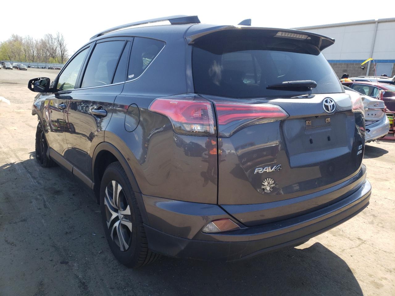 Photo 3 from auction – 2017 TOYOTA RAV4 LE with VIN JTMBFREV3HJ105041