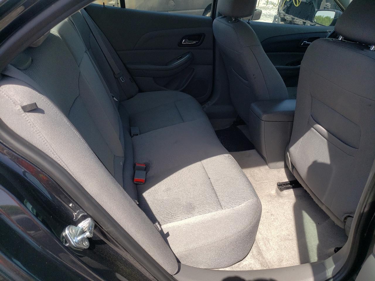 Photo 6 from auction – 2015 CHEVROLET MALIBU LS with VIN 1G11B5SL0FF338399