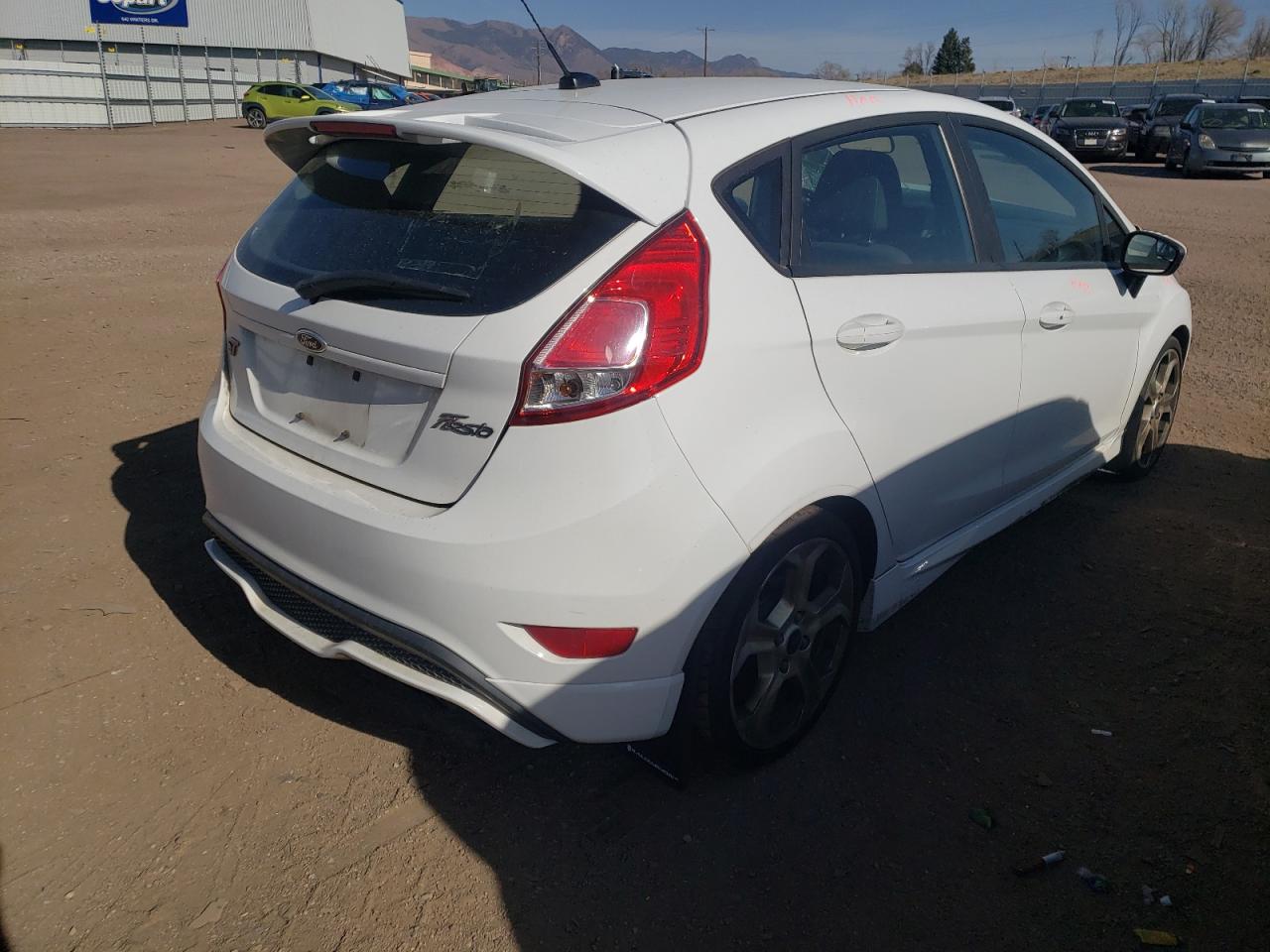 Photo 4 from auction – 2015 FORD FIESTA ST with VIN 3FADP4GX2FM178205