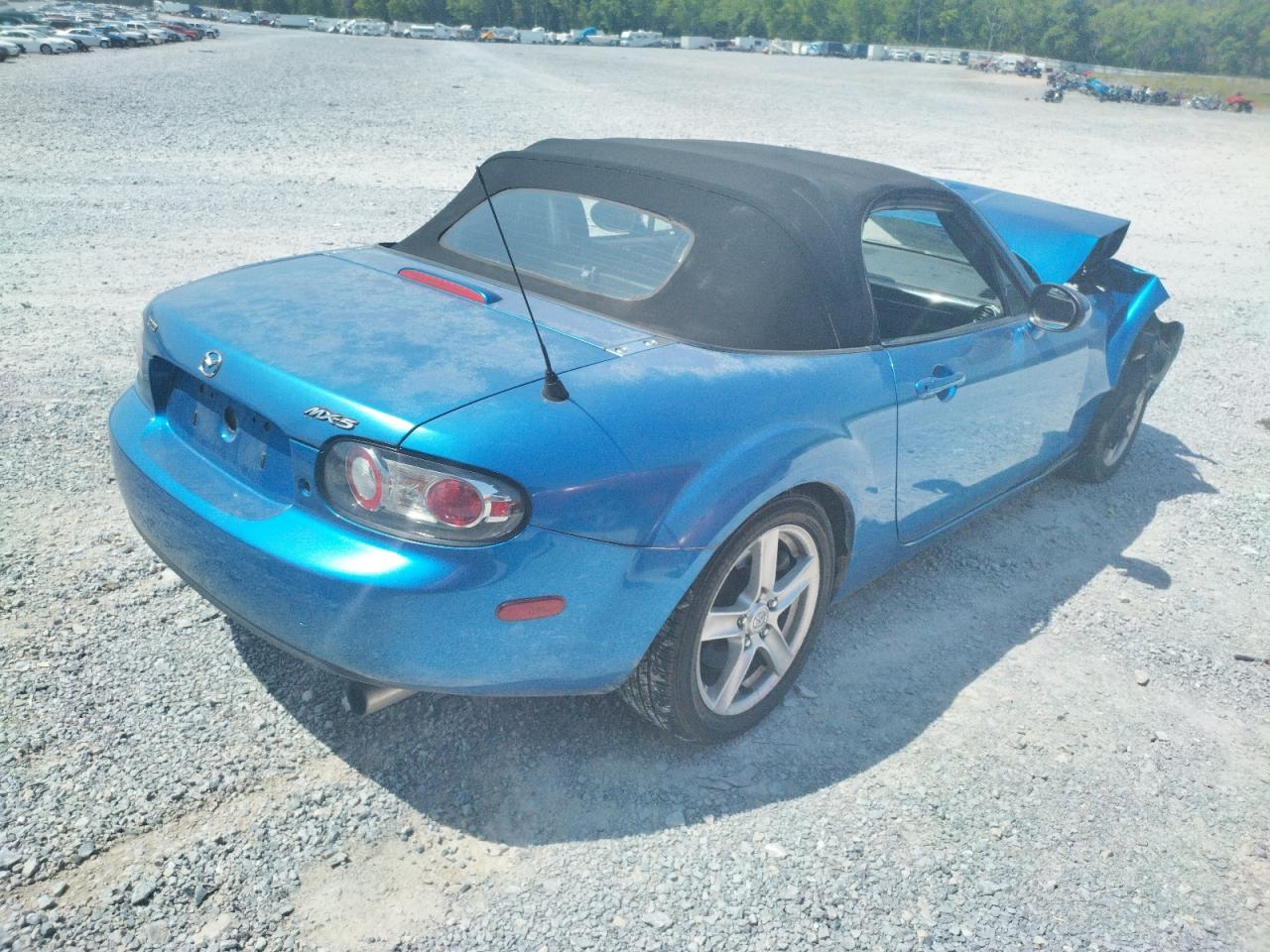 Photo 4 from auction – 2006 MAZDA MX-5 MIATA with VIN JM1NC25F260104374