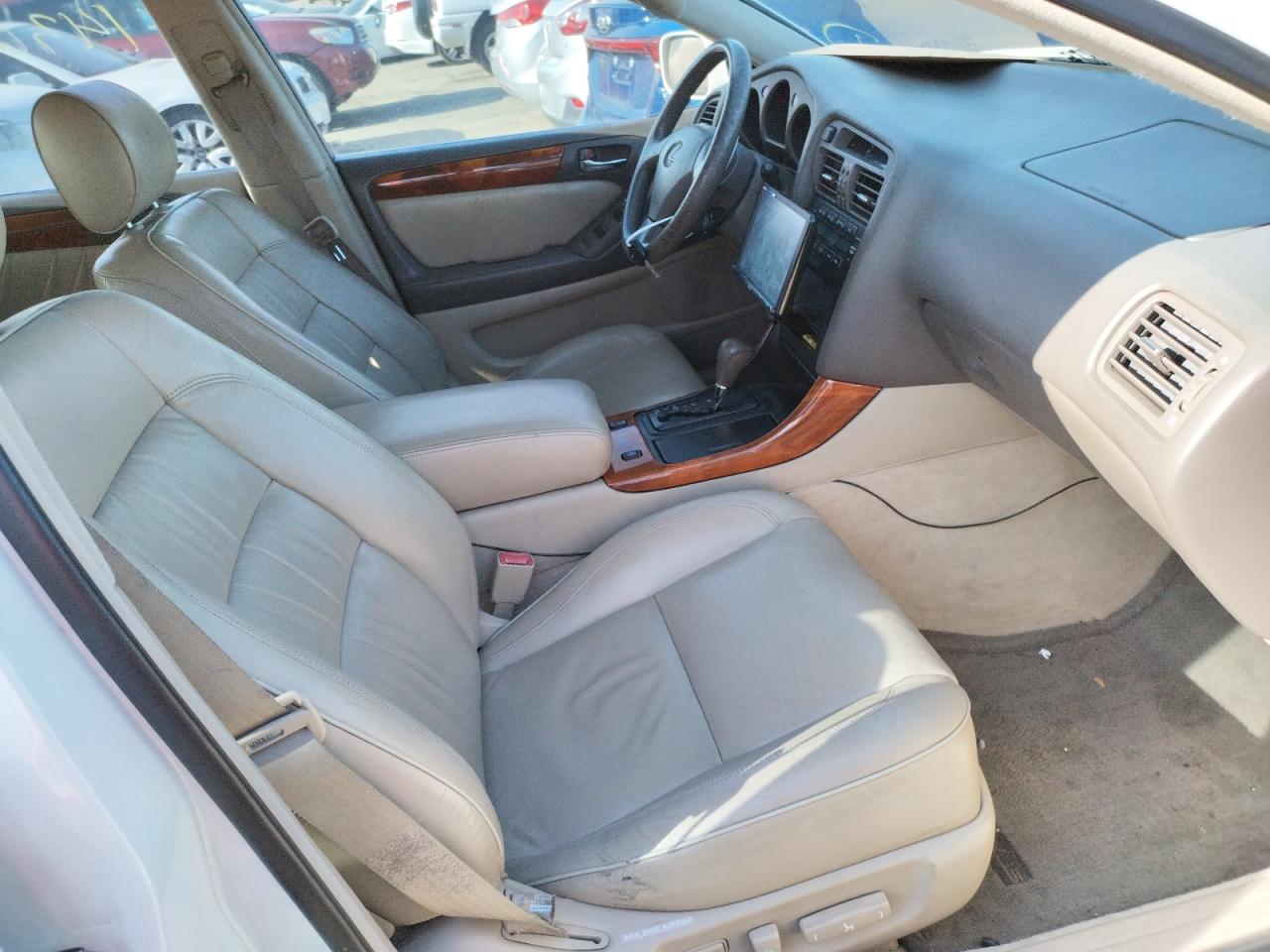 Photo 5 from auction – 2000 LEXUS GS 300 with VIN JT8BD68S2Y0091899
