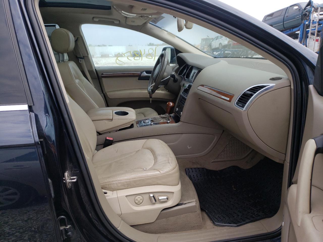 Photo 5 from auction – 2010 AUDI Q7 PRESTIG with VIN WA1DVAFE3AD008044