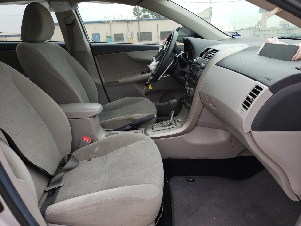 Photo 5 from auction – 2011 TOYOTA COROLLA with VIN 2T1BU4EE4BC623350