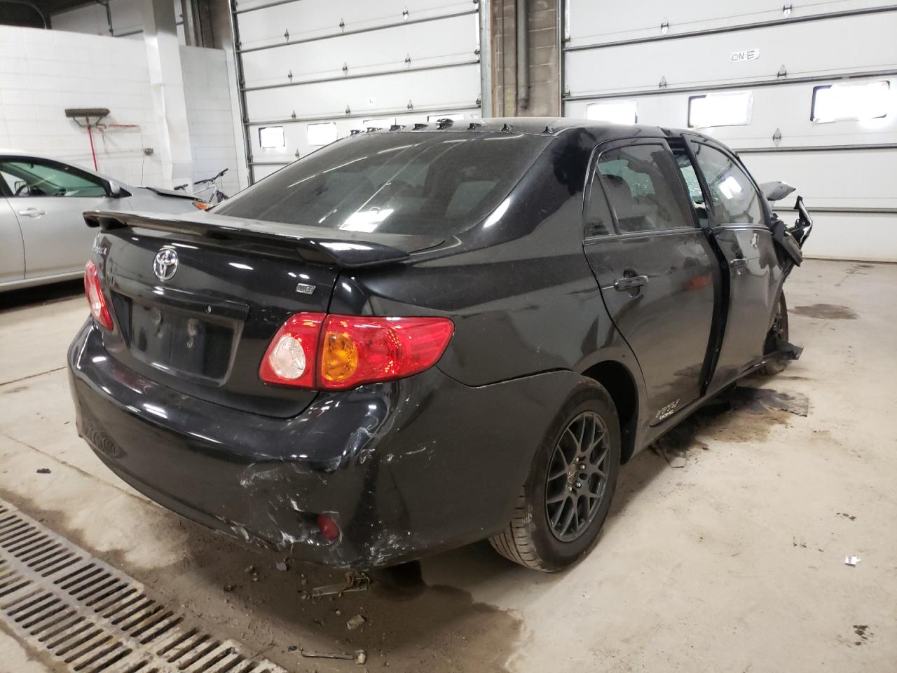 Photo 4 from auction – 2009 TOYOTA BASE 2WD with VIN 1NXBU40E39Z133112