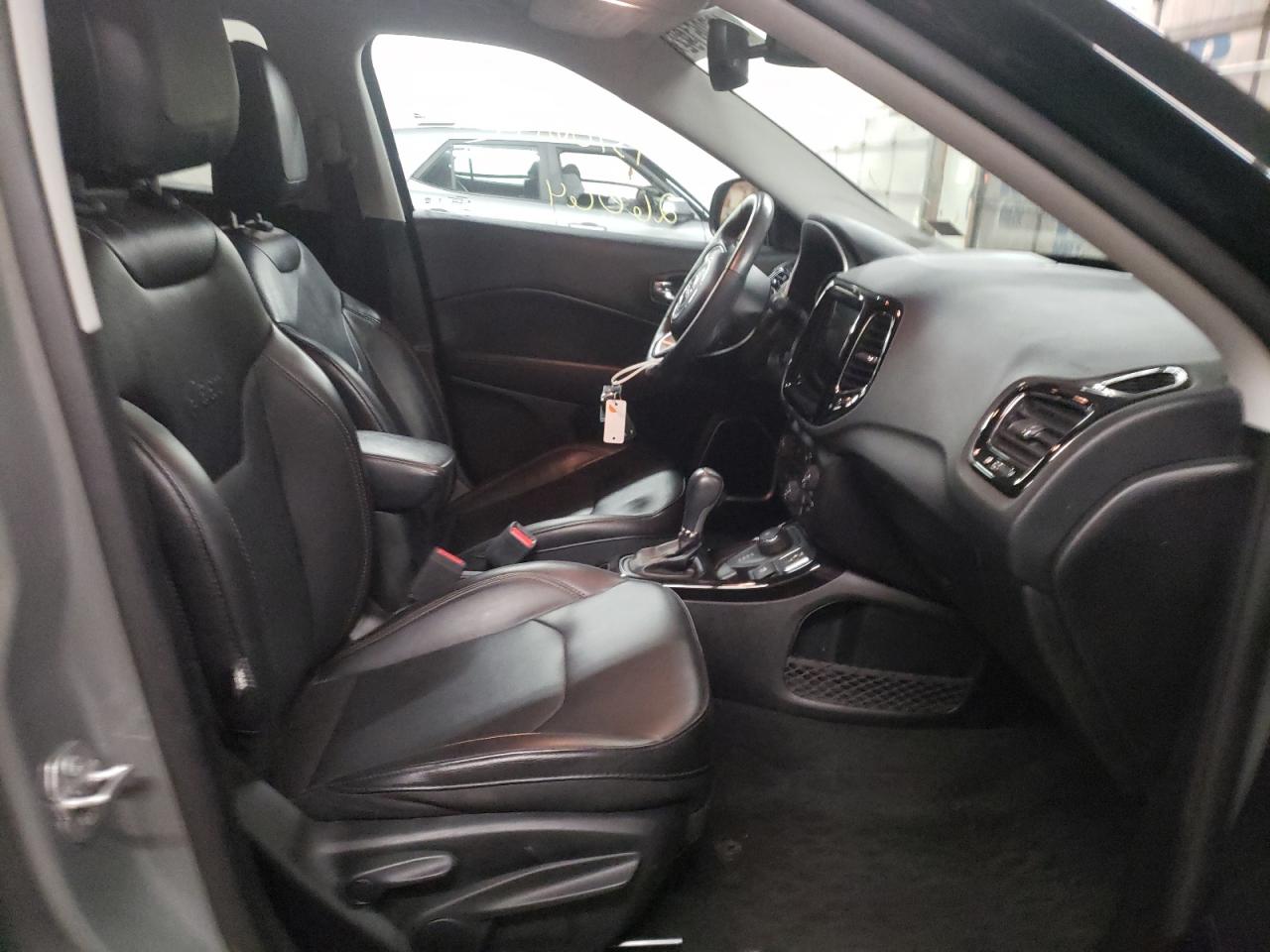 Photo 5 from auction – 2019 JEEP COMPASS LI with VIN 3C4NJDCB8KT752932