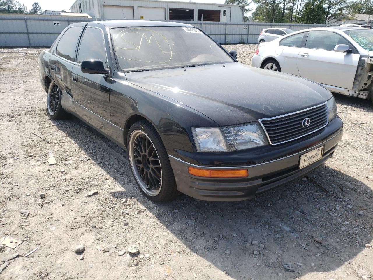 LEXUS LS 400 1997 with VIN JT8BH28F1V0086138 - Photo from auction