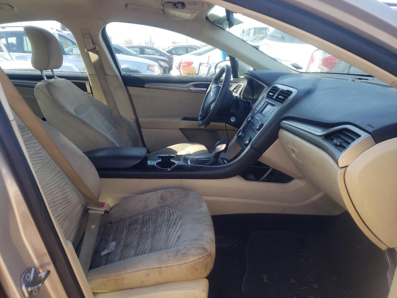 Photo 5 from auction – 2016 FORD FUSION SE with VIN 3FA6P0HD4GR196814