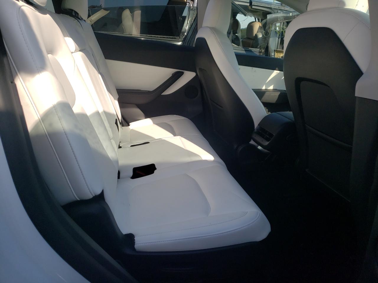 Photo 6 from auction – 2022 TESLA MODEL Y with VIN 7SAYGAEEXNF330295