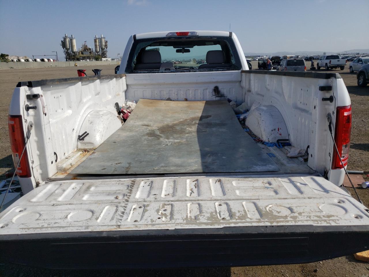 Photo 6 from auction – 2017 FORD F150 with VIN 1FTMF1C8XHKE37611