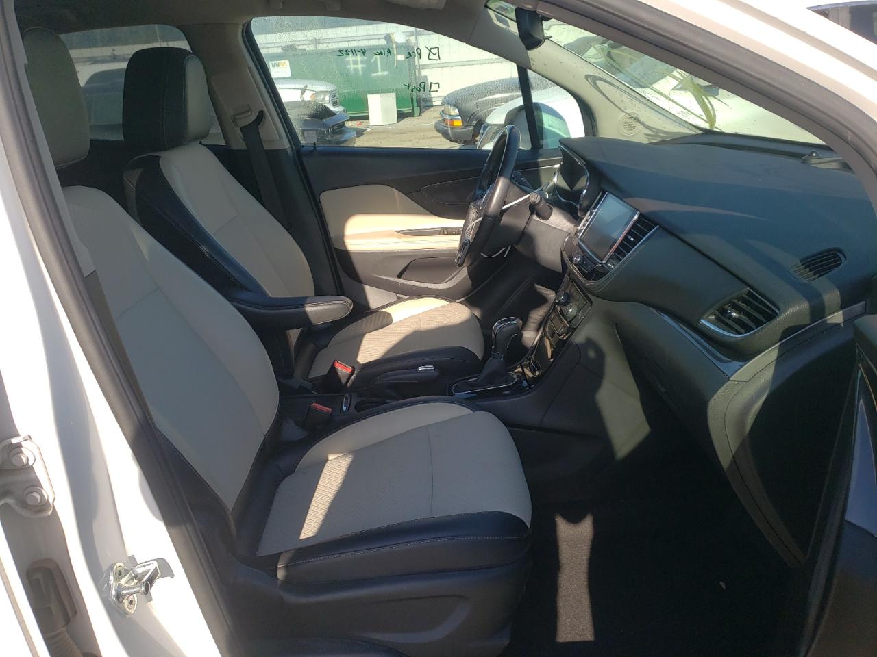 Photo 5 from auction – 2017 BUICK ENCORE PRE with VIN KL4CJASB0HB021908