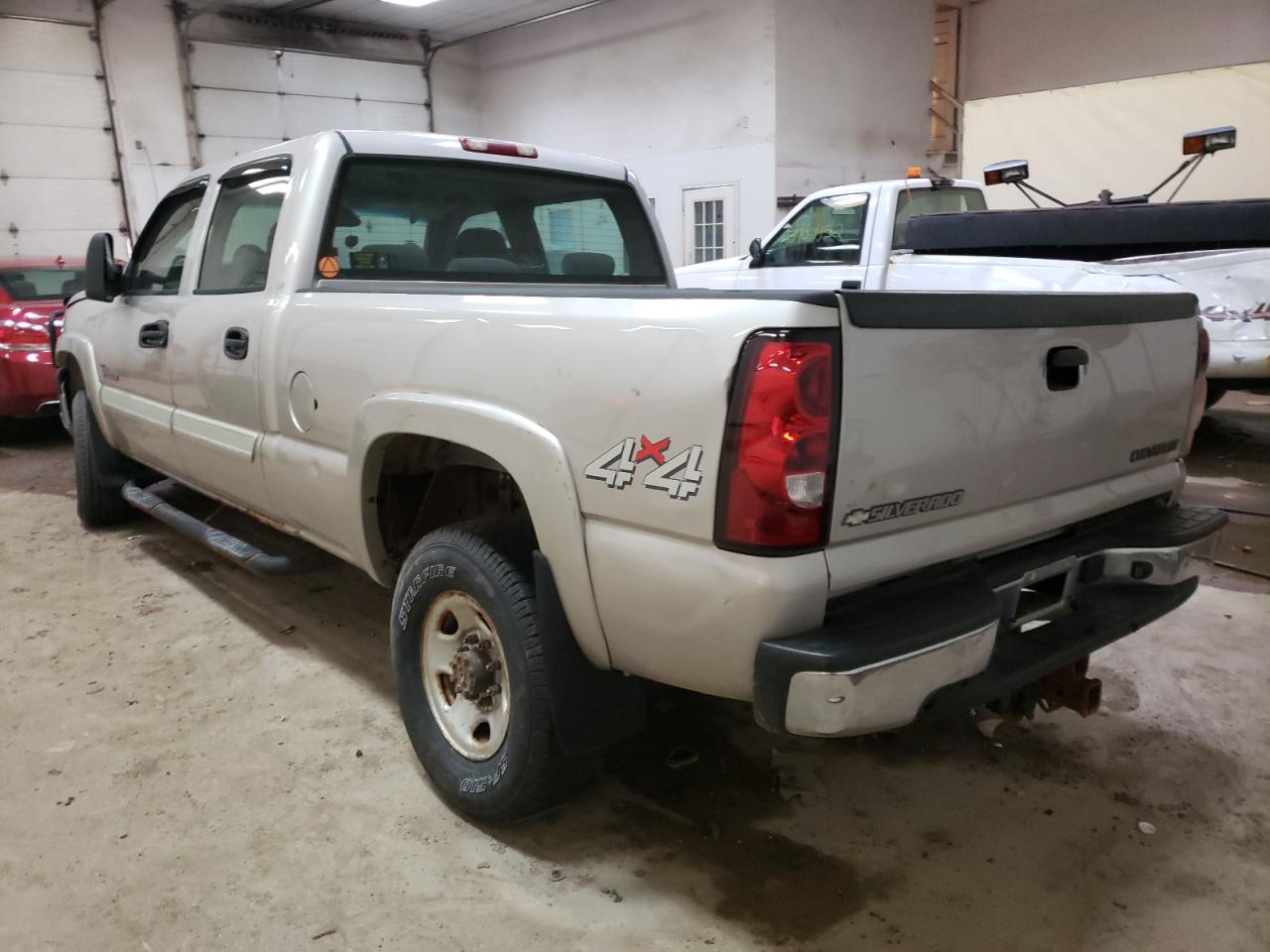 Photo 3 from auction – 2005 CHEVROLET SILVERADO with VIN 1GCHK23235F828439