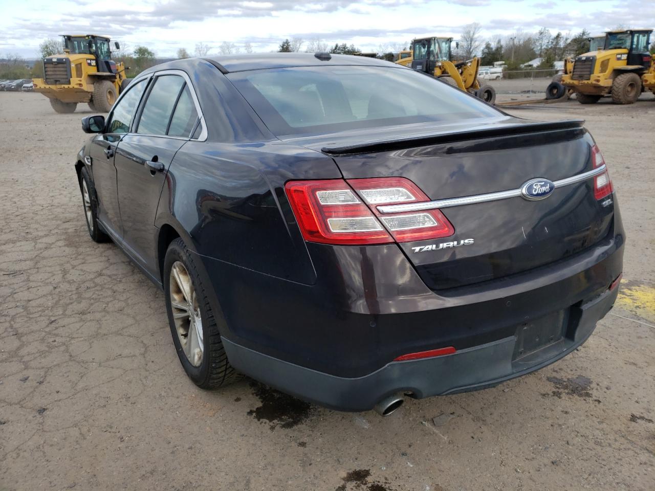 Photo 3 from auction – 2013 FORD TAURUS SEL with VIN 1FAHP2E82DG228867