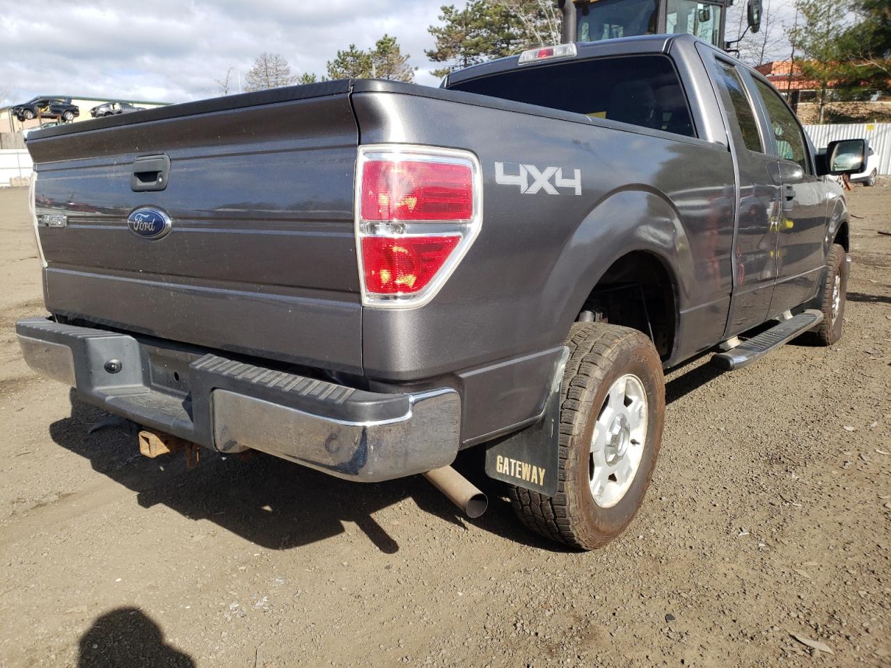 Photo 4 from auction – 2010 FORD F150 SUPER with VIN 1FTEX1E89AFA81746