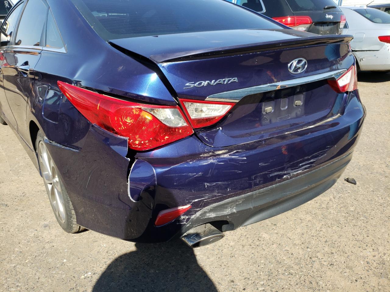 Photo 9 from auction – 2014 HYUNDAI SONATA SE with VIN 5NPEC4AC8EH847470