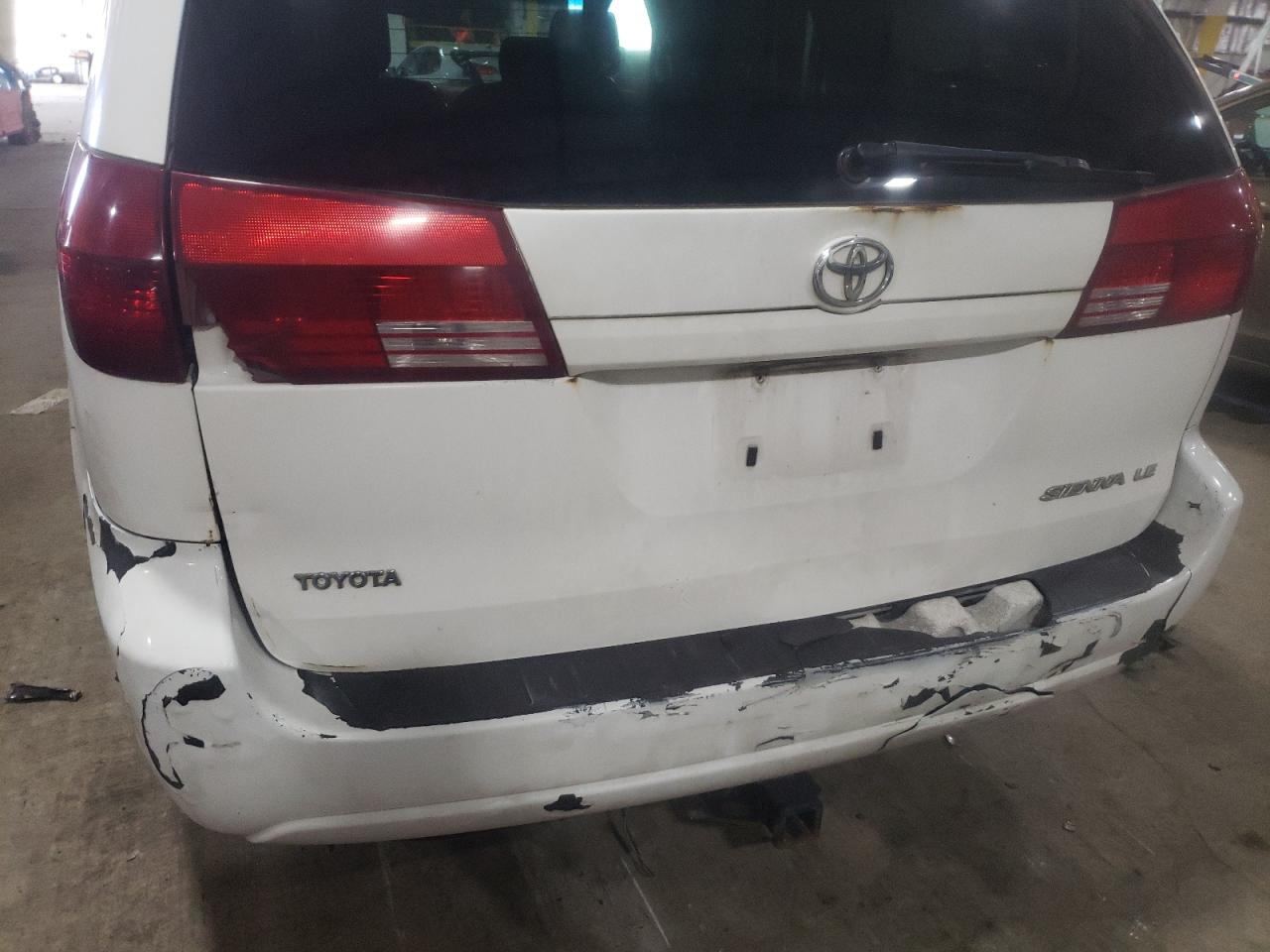 Photo 9 from auction – 2005 TOYOTA SIENNA CE with VIN 5TDZA23C95S360555