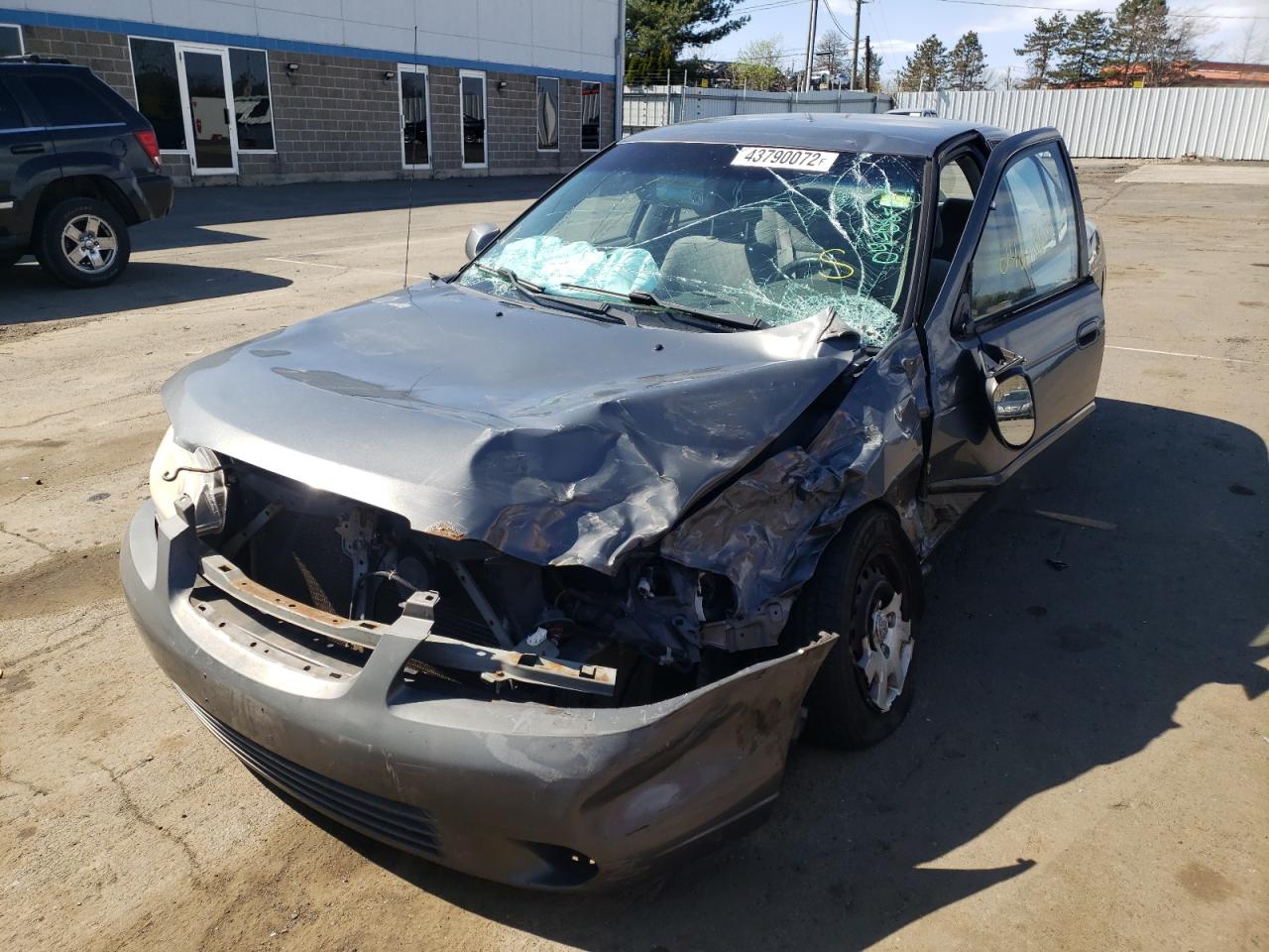 Photo 2 from auction – 2000 NISSAN SENTRA BAS with VIN 3N1CB51D5YL318462