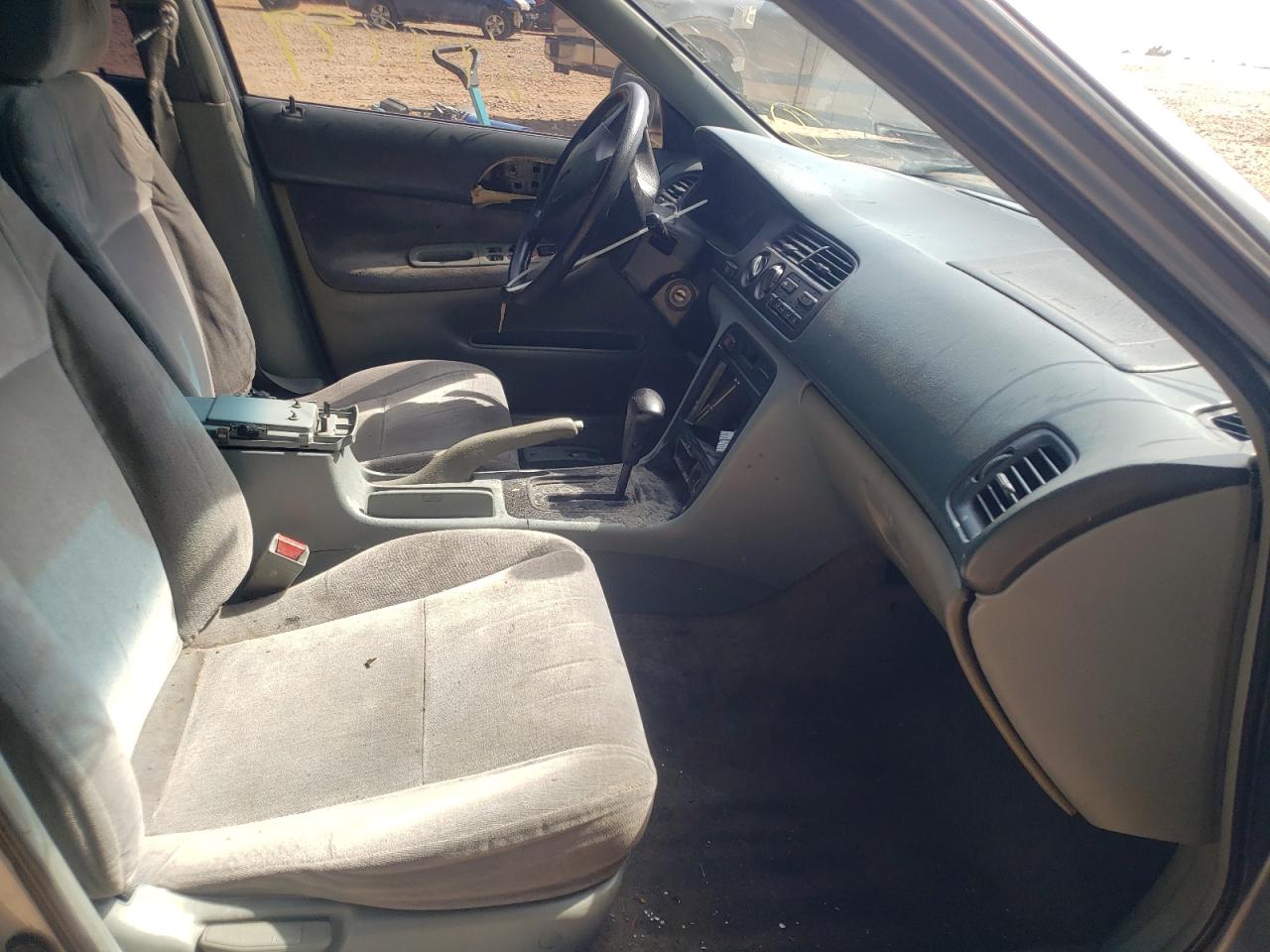 Photo 5 from auction – 1995 HONDA ACCORD LX with VIN JHMCD5632SC009962
