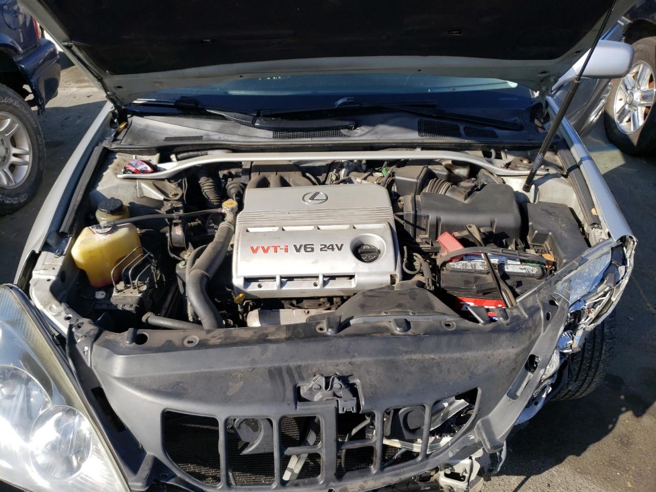 Photo 7 from auction – 2002 LEXUS ES 300 with VIN JTHBF30G120010690