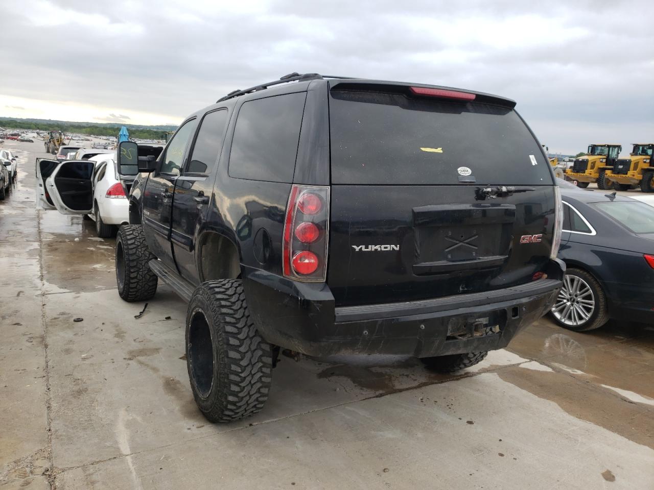 Photo 3 from auction – 2007 GMC YUKON with VIN 1GKFC13JX7R169996
