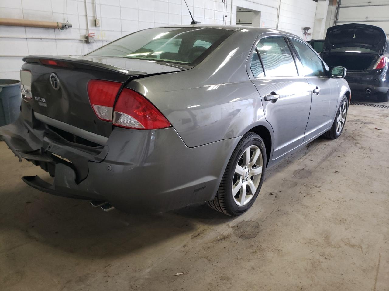 Photo 4 from auction – 2010 MERCURY MILAN PREM with VIN 3MEHM0JA2AR663584
