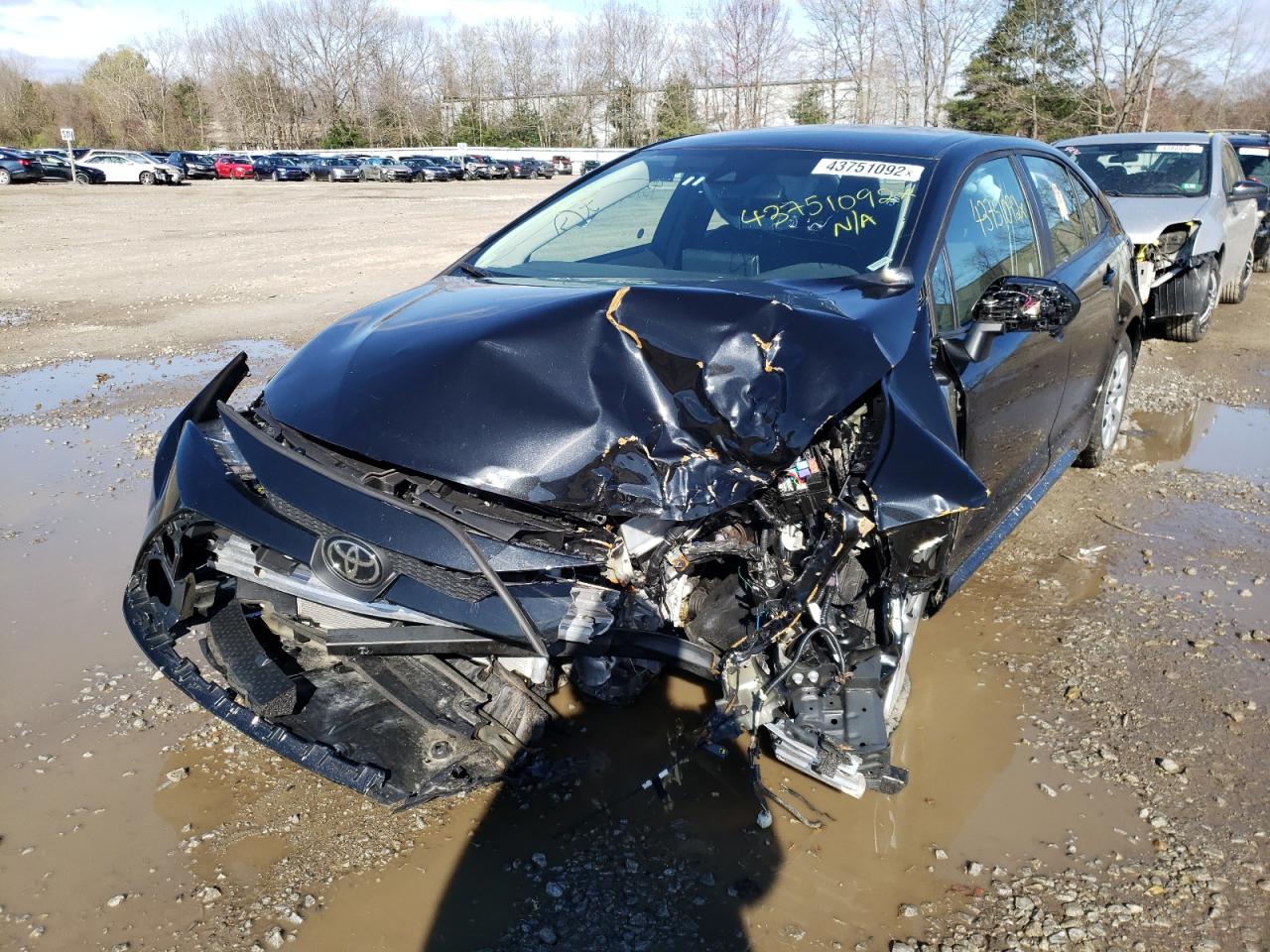 Photo 2 from auction – 2021 TOYOTA COROLLA LE with VIN 5YFEPMAE4MP221129
